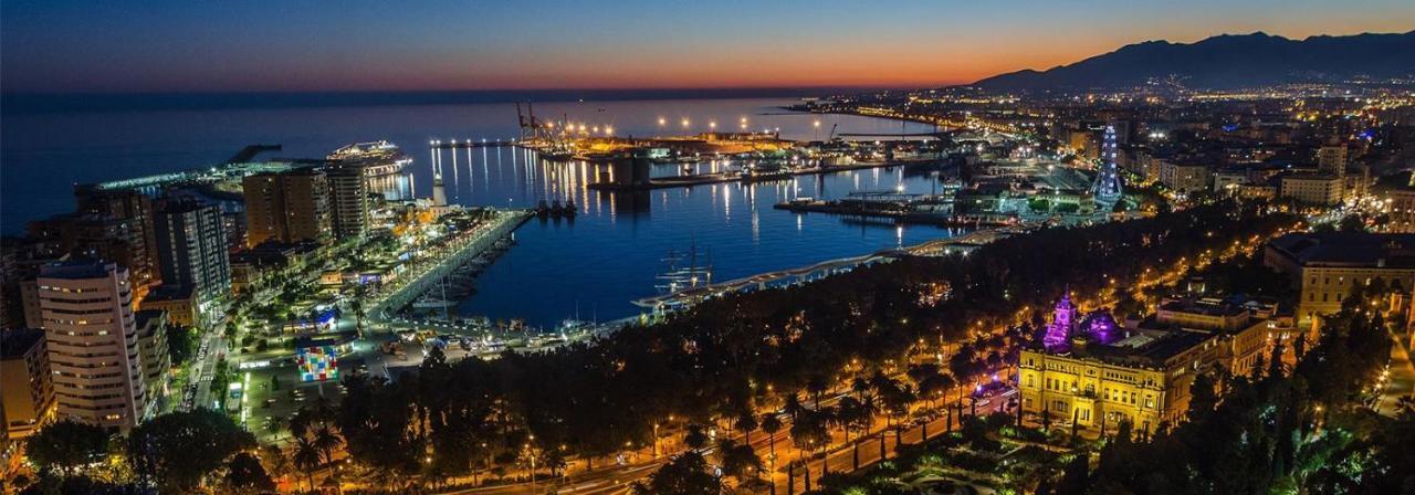 Apartamento A Un Paso Del Mar Malaga Bagian luar foto