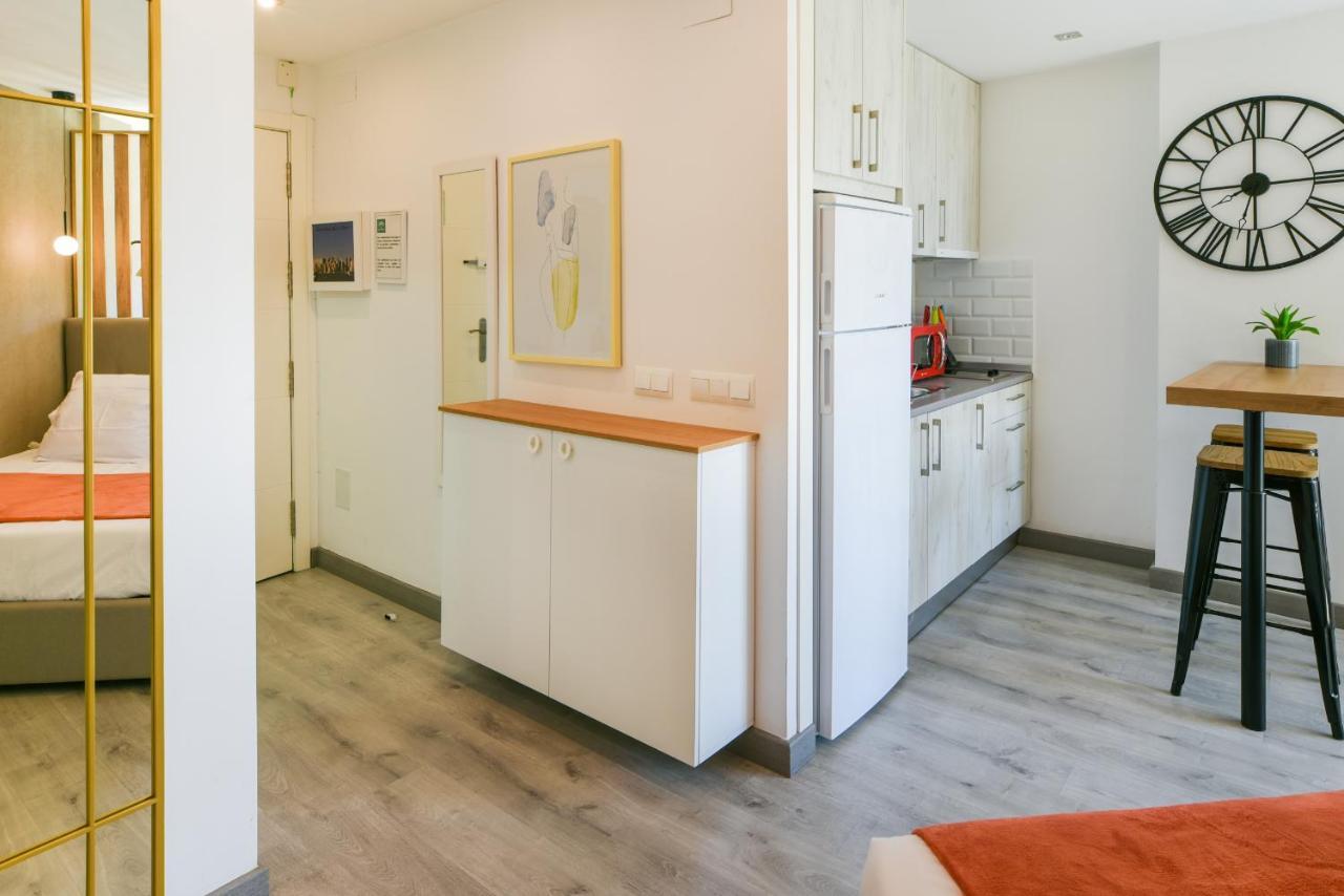 Apartamento A Un Paso Del Mar Malaga Bagian luar foto